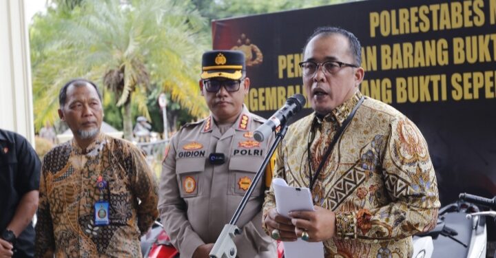 Hadiri Pemusnahan Barang Sajam dan Pengembalian Sepeda Motor Curian, Ini Kata Plt Wali Kota Medan