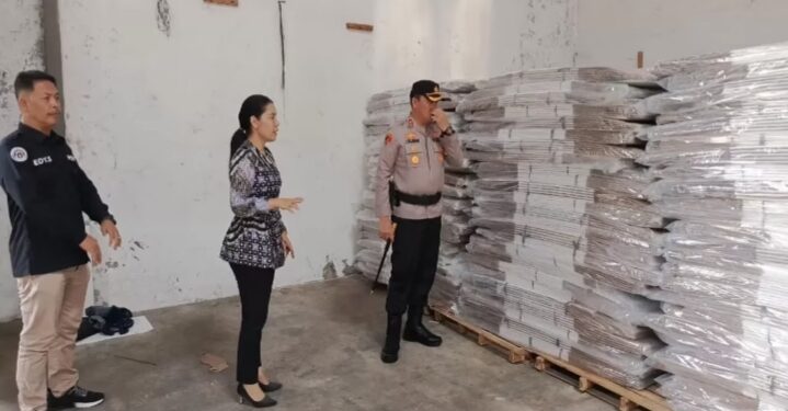Logistik Pilkada Wali Kota dan Wakil Wali Kota Medan Sudah Tiba di Gudang KPU Mabar