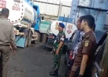 Gudang Penimbunan BBM Bersubsidi Ilegal Digerebek Petugas Gabungan