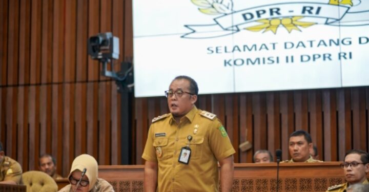 Plt Wali Kota Hadiri Raker dan RDP Persiapan Pilkada Serentak 2024