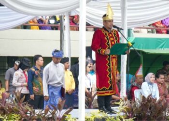 Bersama Belasan Ribu Guru Berbusana Adat Tradisional, Bobby Nasution Peringati Hari Guru Nasional