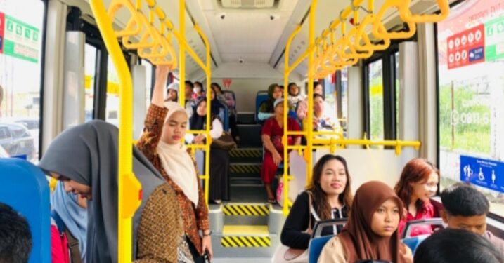 Apresiasi 60 Bus Listrik, Warga: Terima Kasih Pak Bobby, Kami Merasa Nyaman