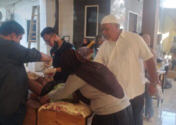 Tokoh Masyarakat Belawan Irfan Hamidi Khitankan 50 Anak Yatim