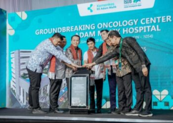 Bobby Dampingi Wamenkes Groundbreaking Oncology Center Building Adam Malik Hospital