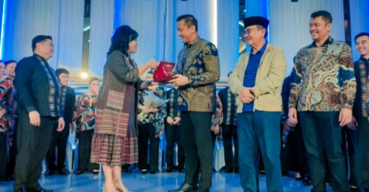 Tampil di Medan, Bobby Apresiasi Konser Paduan Suara The Philippine Madrigal Singers