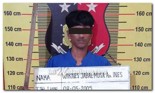 Petugas Polsek Belawan Menangkap Pelaku Pembacokan Remaja Didalam Warnet