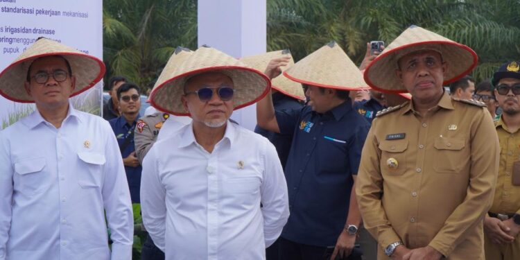 Menko Pangan dan Mendag Tinjau Panen Tebu Perdana, Pj. Bupati Langkat Tegaskan Dukungan Swasembada Gula