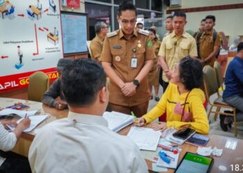 Sidak Disdukcapil, Rico Waas: Petugas Harus Beri Pendampingan kepada Masyarakat