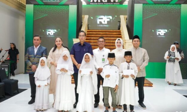 Buka MRFW 2025, Rico Ingatkan Perancang Busana Tidak Lupakan Akar Budaya