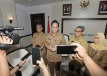 Rico Waas Langsung Gercep Atasi Kelangkaan Blangko e-KTP di MPP