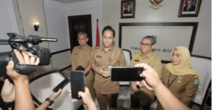 Rico Waas Langsung Gercep Atasi Kelangkaan Blangko e-KTP di MPP