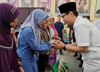 Jelang Idulfitri 1446H, Rico Waas Menyalurkan Zakat Kepada 1.240 Mustahik