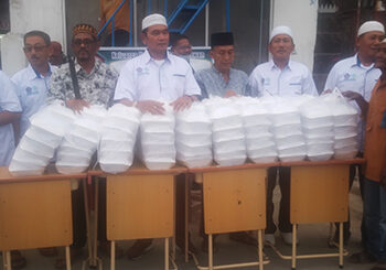 KPI Belawan Berbagi Takjil dan Berbuka Puasa Bersama Pengurus