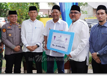 Bupati Langkat Serahkan Rp920 Juta untuk 46 Masjid, pada Safari Ramadhan 2025