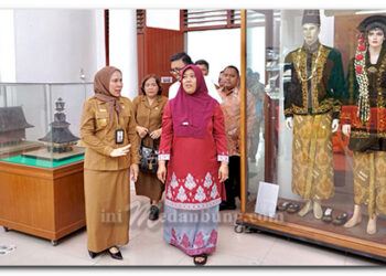 Ketua TP PKK Langkat Serahkan Beasiswa, Dorong Generasi Seni Berprestasi