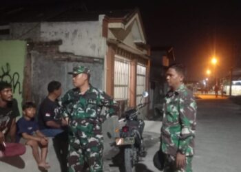 Aparat Polisi dan TNI Bubarkan Tawuran di Kampung Kolam Belawan 