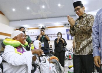 Lepas 239 Jemaah Calon Haji Asal Medan, Rico Waas: Jaga Kesehatan dan Fokus Ibadah
