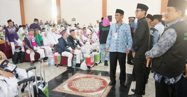 Wali Kota Medan Sambut Kepulangan Jemaah Haji Kloter 9 Asal Kota Medan