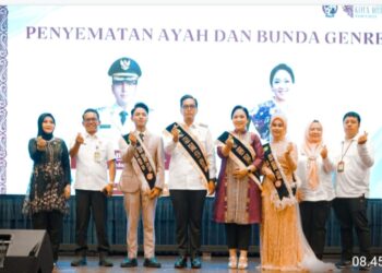 Rico Waas dan Airin Dinobatkan sebagai Ayah Bunda GenRe Kota Medan