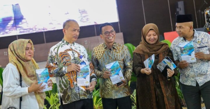 Bangun Kota Medan, Zakiyuddin Harahap Ajak Alumni FE UMA Ambil Peran Strategis