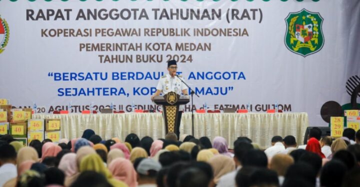 Dinilai Sehat dan Baik, Ini Pesan Rico Waas Saat Buka RAT Koperasi Pegawai Republik Indonesia Pemko Medan