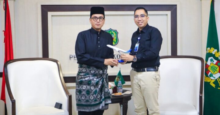 Rico Waas Ajak Garuda Indonesia Kerjasama Promosikan Makanan dan Produk UMKM Kota Medan