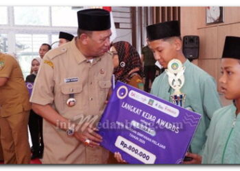 Syah Afandin Ajak Masyarakat Biasakan Menabung Sejak Dini