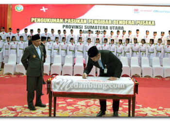 Gubernur Sumut Bobby Nasution Kukuhkan Paskibraka Sumut 2025