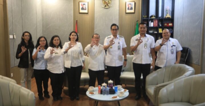 Di Medan Berjalan dengan Baik, Rico Waas: MBG Program Prioritas Presiden Prabowo yang “Multiplier Effect”