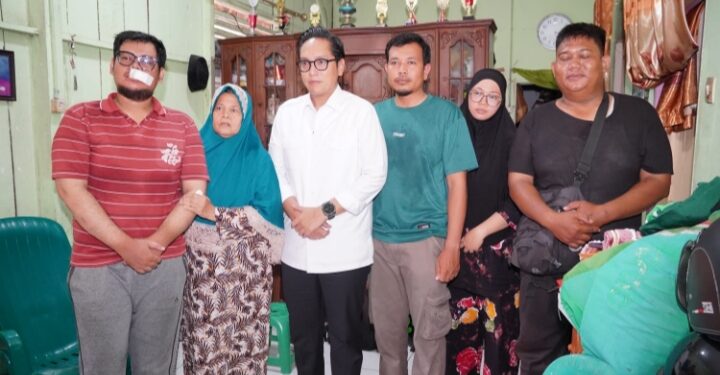 Rico Waas Temui Ojol Korban Penganiayaan, Pastikan Dishub Medan Tertibkan Jukir Liar