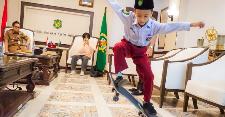 Tampilkan Kemahiran Bermain Skateboard, Rico Waas Yakin Yazeed Mampu Ukir Prestasi di Kancah Internasional
