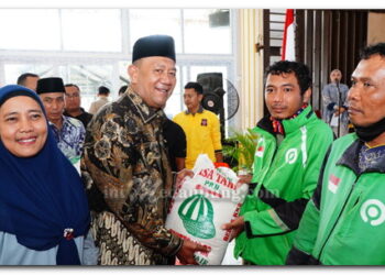 Syah Afandin Salurkan Bantuan 7.716 Warga Tidak Mampu, Wujudkan Kepedulian Sosial