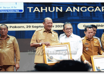 Syah Afandin Terima Penghargaan UHC, Komitmen Maksimalkan Pelayanan Kesehatan di Langkat