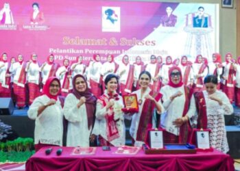 Rico Waas Dorong Perempuan Jadi Penggerak Kemajuan Bangsa