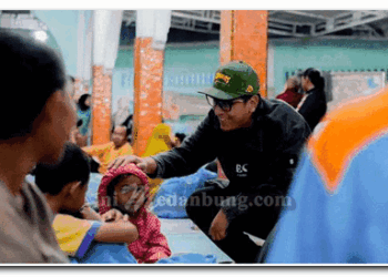 Walikota Medan Tinjau dan Berikan Sembako 300 Korban Banjir Pekan Labuhan