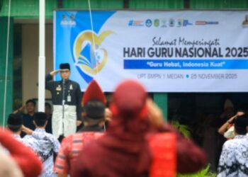 Pimpin Upacara Hari Guru di Tempatnya Bersekolah Dulu, Rico Waas: Tanpa Guru Saya Tidak Bisa Berdiri di Sini