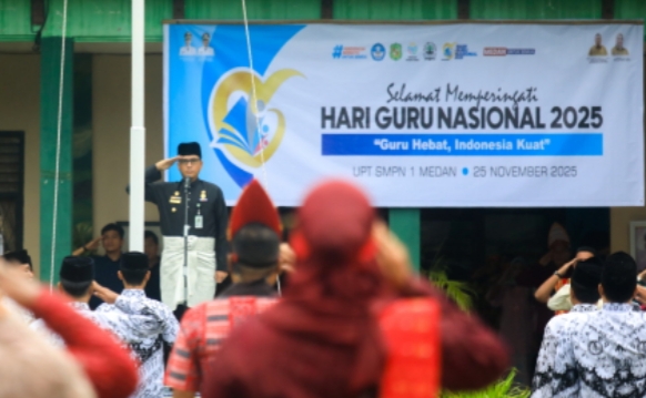 Pimpin Upacara Hari Guru di Tempatnya Bersekolah Dulu, Rico Waas: Tanpa Guru Saya Tidak Bisa Berdiri di Sini