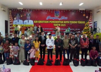 Hadiri Perayaan Natal ASN Pemko Tebing Tinggi 2025, Wali Kota: Jangan Sekadar Seremoni, Jadilah Pelopor Harmonisasi 