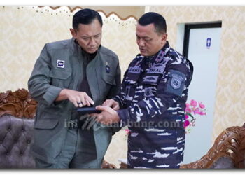 Dankodaeral 1 Sambut Menko & Pangkowilam Mengunjungi Korban Banjir Sumatera Utara