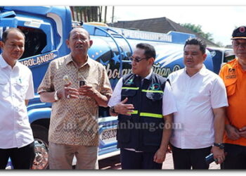 Bupati Syah Afandin Lepas 20 Mobil Tangki Air Bersih untuk Warga Terdampak Banjir