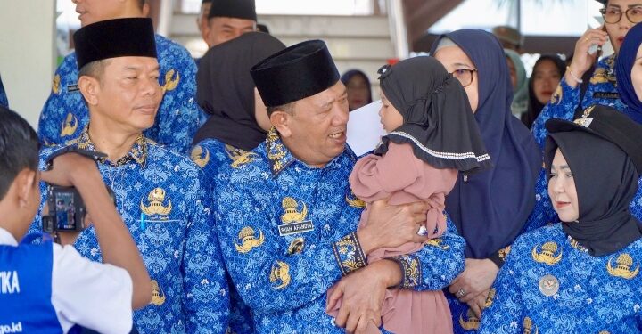 Bupati Syah Afandin Ajak ASN Empati dan Fokus Bantu Warga Terdampak Banjir pada HUT ke-54 KORPRI 