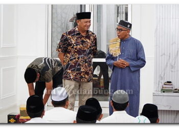 Bupati Syah Afandin Santuni 65 Santri Ulumul Quran di Penghujung Ramadhan