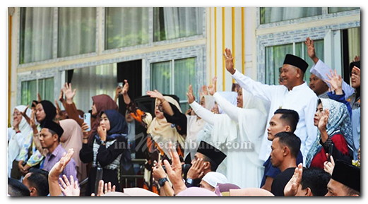 Bupati Syah Afandin Lepas 45 JCH Kloter 4, Titip Doa untuk Langkat dan Indonesia