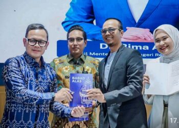 Bedah Buku “Babad Alas,, Rico Waas Dorong Mahasiswa Berani Jadi Pemimpin, Bima Arya Tekankan Ideologi hingga Strategi