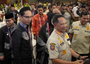 Solidaritas Lintas Provinsi: Rico Waas Serahkan Hibah Rp50 Miliar, Medan Terdepan Bantu Pemulihan Aceh Tamiang
