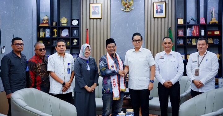 Rico Waas Berharap DPP AdNI Berikan Pemahaman dan Edukasi Literasi Hukum bagi Warga Medan