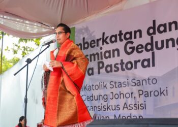 Resmikan Gedung Karya Pastoral Stasi St. Yosep, Rico Waas: Rawat Anak, Rawat Bangsa