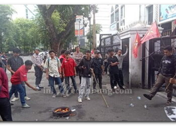 Soroti Ketidakadilan Pendidikan Mahasiswa Demo DPRD Sumut