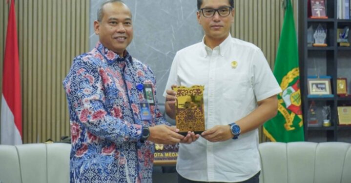 Rico Waas–Kemenkeu Bahas Penguatan Ekonomi Medan, UMKM dan Belawan Jadi Fokus