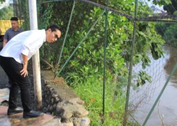 Dengarkan Jeritan Warga Soal Banjir, LPJU Mati hingga Ancaman Longsor, Rico Waas Instruksikan Solusi di Tempat